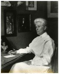 black & white headshot of Anna Maxwell